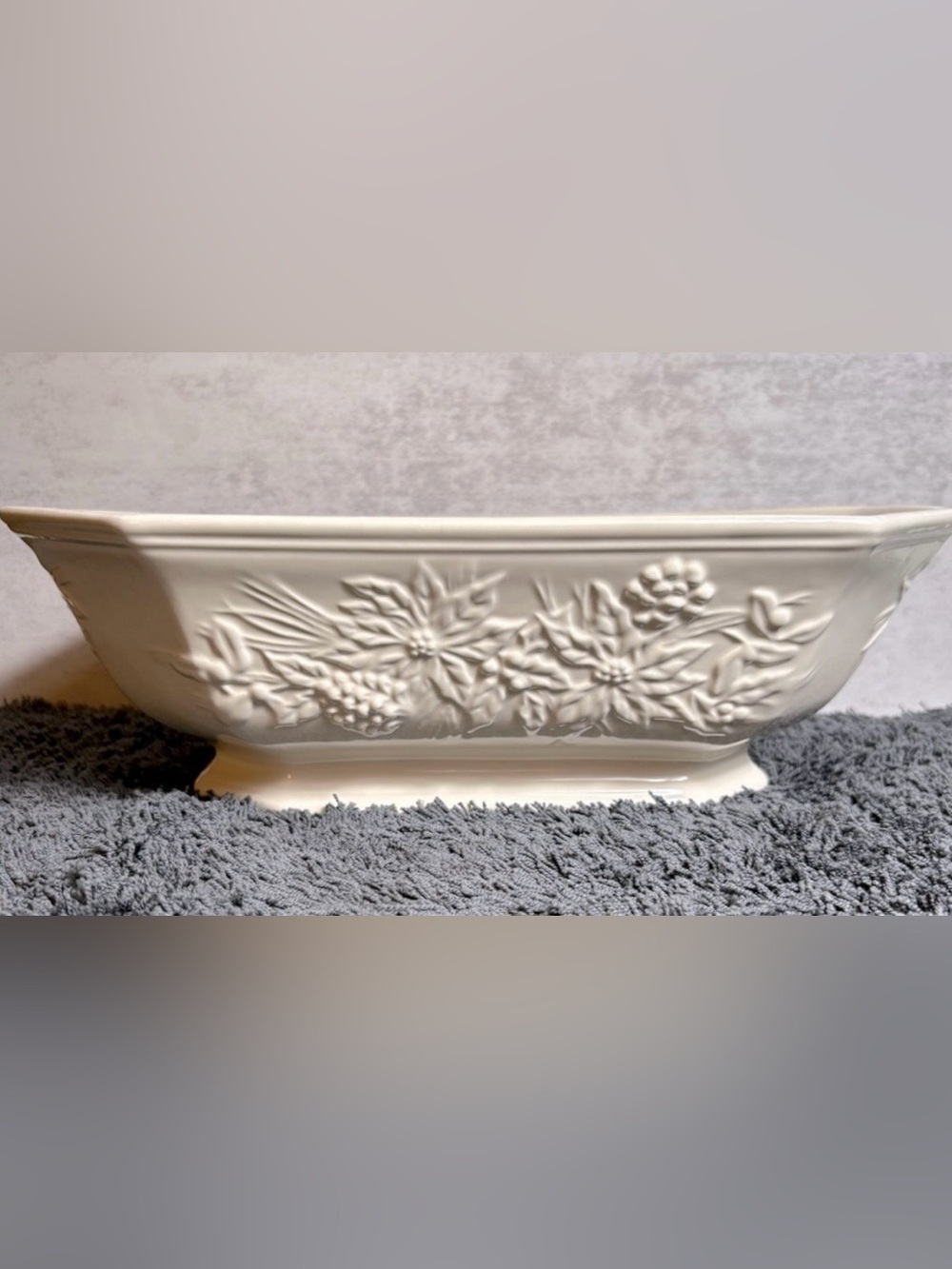 Longaberger Nature’s Ivory Garland 13” Oval Vegetable Bowl-13” L x 7.5” W